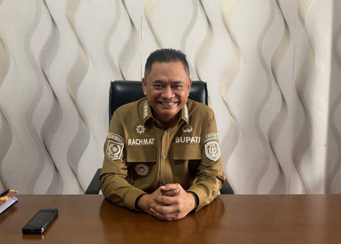 Di Tengah Keterbatasan Anggaran, Bupati Rachmat Tuntut Kades Kreatif dan Inovatif