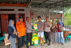 Ratusan Rumah Terdampak Banjir di Bengkulu Tengah, Kapolda Salurkan Bantuan Beras