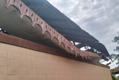 Kondisi Makam Balai Buntar Putri Gading Cempaka Seakan Tak Diperhatikan: Atap Bangunan Nyaris Ambruk