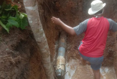 Pipa PDAM Bocor, Dua Hari Tanpa Air, Warga Taba Lagan Cari Sungai untuk Kebutuhan Harian