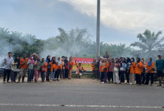 Kolaborasi DLH dan Outsourcing, 40 Karung Sampah Dibersihkan di Kawasan Jembatan Taba Mutung