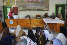 Kelompok UPPKA Desa Padang Kedeper Ikuti Pelatihan Membatik Sungai Lemau