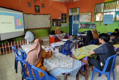 PMO SDN 72 Bengkulu Tengah, Ubah Lidi Daun Kelapa Sawit Jadi Souvenir Piring