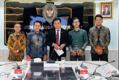 Begini Janji Yusril Setelah Mendengar Tuntutan BEM SI
