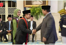 Cak Imin Terima Anugerah Bintang Mahaputera Tertinggi 'Adipurna' dari Presiden Prabowo