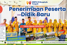 PPBD Dibuka, SMPN 15 Benteng Gratiskan Tas dan Buku Tulis Bagi Para Pendaftar