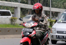 Utamakan Keselamatan! Ini Etika Pakai Ponsel Saat Naik Motor