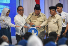 Prabowo Minta Siswa Jaga Fasilitas Digital Sekolah