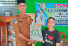 Beras Bantuan Kemensos Tiba, Pemdes Paku Haji Bagikan ke 92 Kepala Keluarga