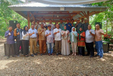Pererat Sinergitas, Danrem dan Kepala Kesbangpol Provinsi Bengkulu Gelar Pertemuan di Desa Talang Pauh