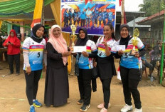 Empat Tim Terbaik Raih Piala di Turnamen Voli Putri Desa Harapan, Vortex Juara Pertama