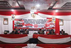 Dengarkan Pidato Kenegaraan Presiden, DPRD Bengkulu Tengah Gelar Paripurna Istimewa Peringati HUT RI ke-80