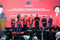 Hasto Kenang Ajaran Bung Karno di Depan 1.500 Buruh
