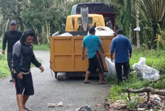 DLH Bengkulu Tengah Gencarkan Program Jumat Bersih, Gandeng Desa dan Kecamatan Atasi Tumpukan Sampah
