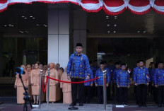 Pimpin Upacara HUT ke-80 RI, Menaker Yassierli Tekankan 3 Pesan Kunci Ketenagakerjaan