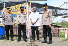 Kapolda Bengkulu Pimpin Aksi Bersih Pantai dan Tinjau Konservasi Penyu di Bengkulu Tengah