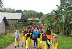 Ratusan Pelajar dan Dewan Guru Ramaikan Jalan Santai HUT PGRI dan HGN