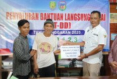 16 KPM Desa Abu Sakim Terima BLT DD, Harapkan Manfaatkan untuk Kebutuhan Lebaran