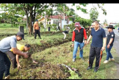 Pj Bupati Heri dan Sekda Rachmat Rela Kotor Demi Komandoi Pegawai Pungut Sampah  