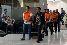KPK Tahan 3 Tersangka Korupsi Gedung Lamongan, Negara Rugi Rp35,7 M