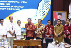 Bupati Bengkulu Tengah Serahkan LKPD 2025, Targetkan Opini WTP Kembali Diraih