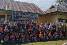 Dukung Pendidikan di Bengkulu Tengah, PT Jamkrindo Salurkan Bantuan untuk 34 Siswa SDN 77