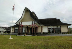 Bupati Rachmat Telah Tempati Rumdin di Desa Ujung Karang, Warga Sekitar Harapkan Ini 