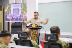Wamendagri Bima Arya Minta Kepala Daerah Kawal Program MBG hingga Sekolah Rakyat