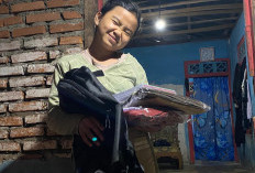 Seragam Sekolah Gratis Dibagikan, Pelajar: Terima Kasih pak Bupati
