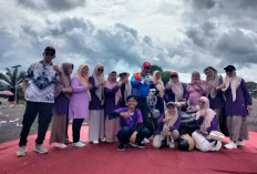 Senam Massal HUT PGRI–Korpri Bertabur Hadiah, Sri Khayani Bawa Pulang Doorprize Utama