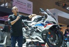 Motor Superbike BMW Motorrad Mejeng di IIMS 2025