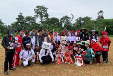 Berpakaian Adat hingga Kostum Kreasi, Warga Sri Kuncoro Ramaikan Pawai HUT RI