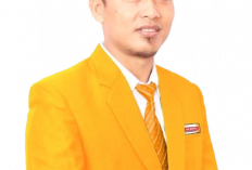 Lahir di Keluarga Politisi, Ade Saputra Siap Kembali Mengemban Amanah