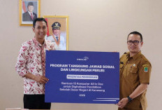 15 SD di Karawang Terima Bantuan Komputer untuk Dukung Pembelajaran Digital