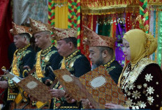 Bupati Rachmat Hadiri Penyematan Gelar Adat Sembilan Tokoh Nasional dan Daerah di Provinsi Bengkulu