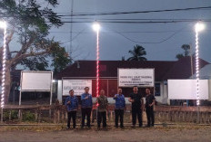 Kantor Camat Talang Empat Pasang Lampu Jalan, Dukung Program Berbinar Bupati