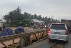 Menghindari Macet, Pengendara Lintas Barat Bengkulu Tengah Beralih ke Jalur Pantai