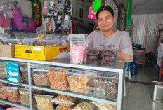 Jelang Idulfitri, Pedagang Kue Kering Musiman Mulai Bermunculan di Bengkulu Tengah