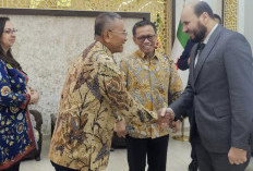 Mendadak Menteri