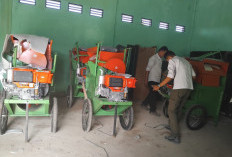 Bantuan Pusat Mengalir, Distan Benteng Terima 8 Power Thresher untuk Dibagikan ke Petani