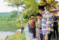 Gubernur Rohidin Tinjau Potensi Wisata Desa Kandang Kepahiang