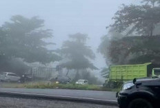 Kabut Tebal Selimuti Liku Sembilan, Jarak Pandang Hanya 50 Meter