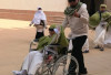 Petugas Khusus di Bir Ali Optimalkan Pelayanan Ramah Lansia dan Disabilitas