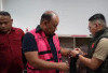 Mantan Kasi Pidsus Kejari Bengkulu Tengah Terpantau Pasangkan Borgol ke Mantan Kepala BGN Dadan